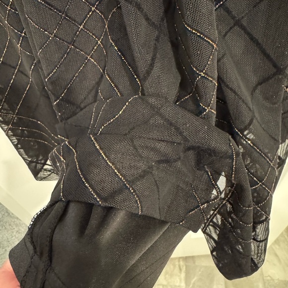 Women’s size 14, Ellen Tracy dress. Black with gold detail - Picture 4 of 7